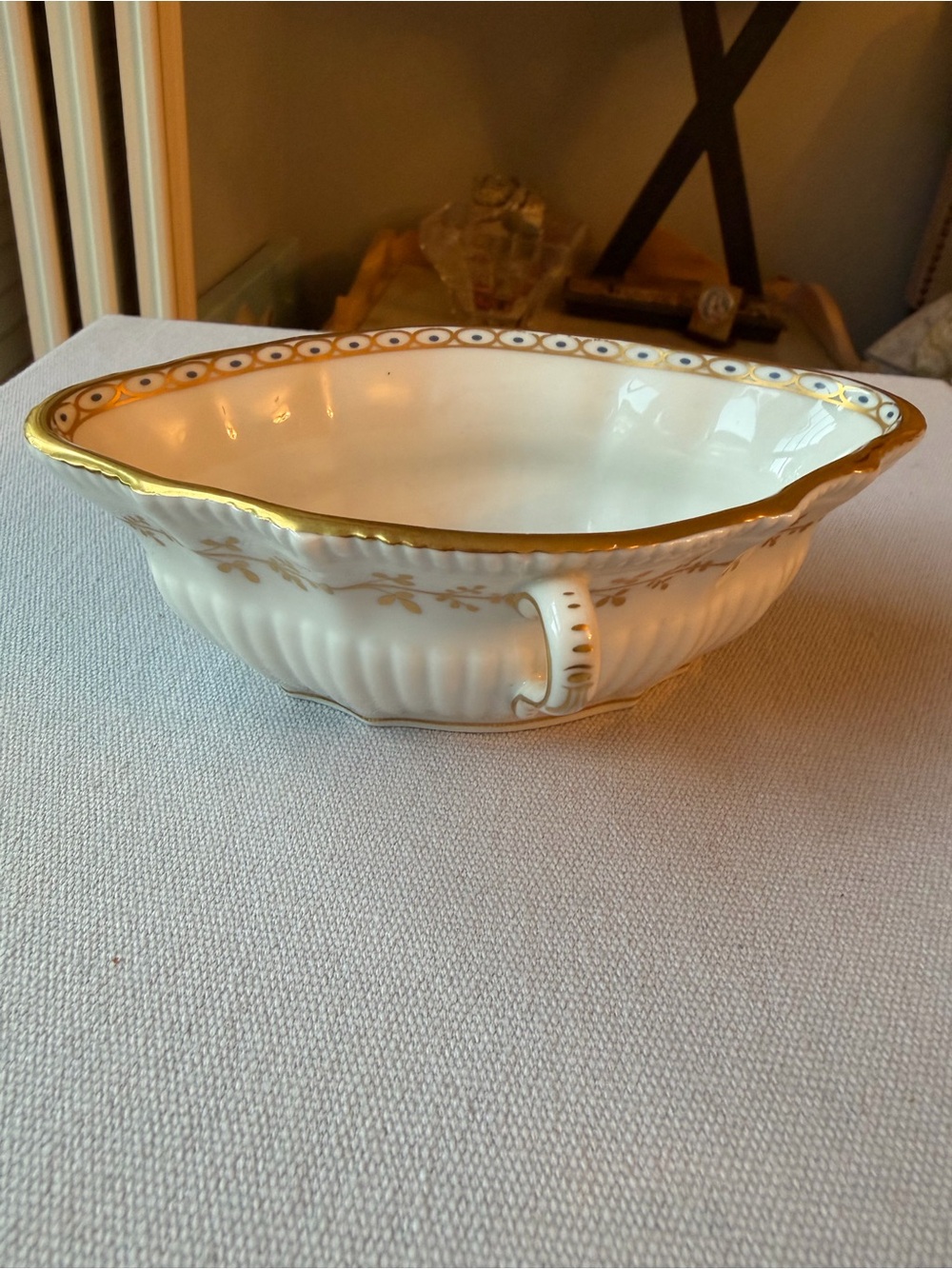 Richard Ginori 1735 Porcelain Bowl with Gold Trim and Scenic Transfer - Picture 4 of 9